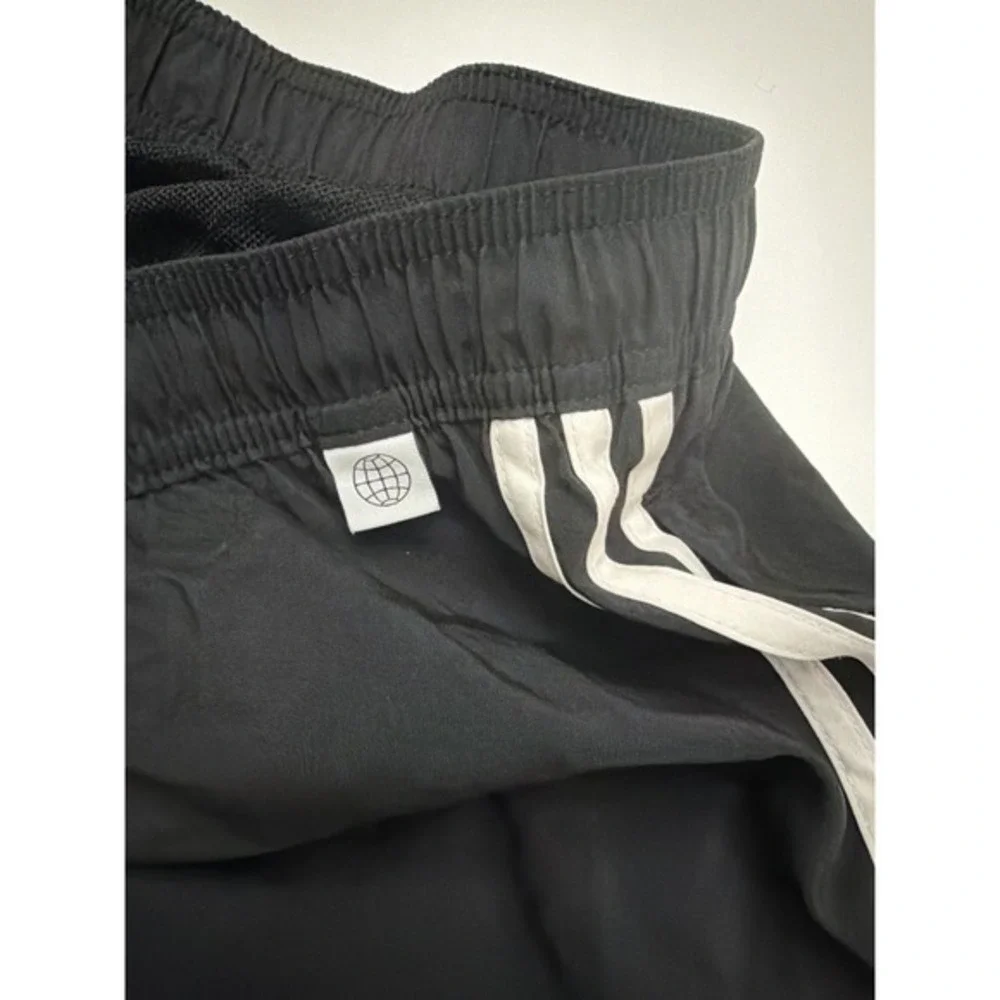 Adidas Men's Athletic Shorts Black White 3-Stripe Drawstring Size Small.    3917